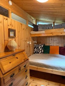 Lovely Cabin in the Capital Area with hot tube