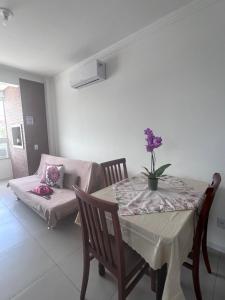 Espaço Malanje - AP Novinho 400m do mar - Florianopolis