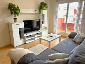 Evans Realty CA Piscina & Padel & Garaje