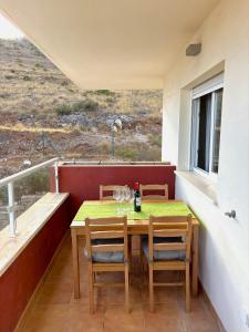 Evans Realty CA Piscina & Padel & Garaje