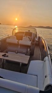 Invictus TT 280 - Luxury and Private Daily Cruiser Experience in Dubrovnik, Tailor Made