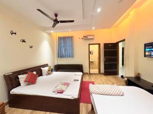 Atulyam Stays Sushant Golf City