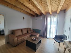 Gata Maitea -Apart Ama- Sierra de Gata