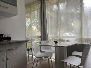 Cozy Apartment Hunedoara - 3hvězdičkové hotely ve městě Hunedoara