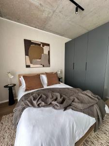 Riverlands 2Bedroom Apartment with Mountain Views