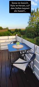 Meereszauber - Wo Urlaub Wellen schlägt & Herzen leuchten - Dein sonniger & ruhiger Ankerplatz, an dem sich Steilküste, Strand & Ostseeblick vereinen