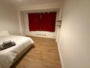 Spacious Stay in the Heart of the Town