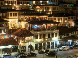 White House Hotel & Restaurant - since 1999