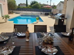 Piscine avec charme et tranquillité au coeur du Var