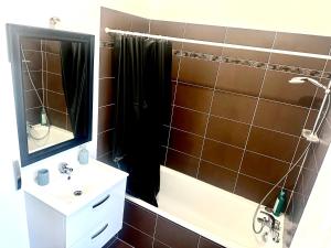 réf rog Chambre Privée dans une villa partagée