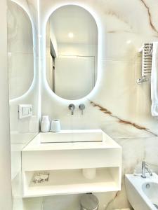 Florence sunny suite