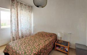 Amazing Apartment In Alicante With Wifi