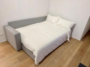 Florence sunny suite