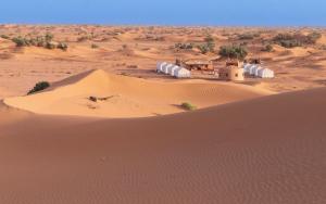 farah desert camp