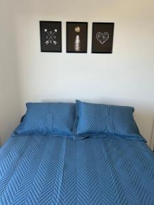 Apartamento com vista parcial do mar