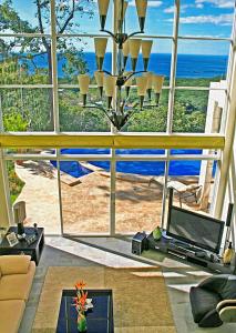 Modern 4 Bedroom Infinity Pool Beach, Sunset,