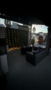 CASA BELA, Linda, Luminosa, Minimalista 7 PERSONAS 3 CUARTOS FREE Parking Night Terrace