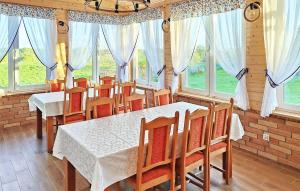 1 Bedroom Stunning Apartment In Golubie