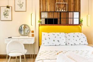 Guest suite with hot tub and sauna