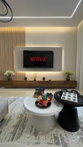 شقة فاخرة بإطلالة بحرية رائعة