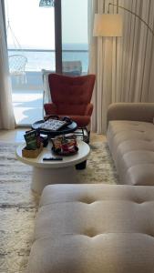 شقة فاخرة بإطلالة بحرية رائعة