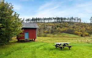 2 Bedroom Amazing Home In Töcksfors