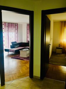 Bright Practical Apartment Great Mountain View - Easy Parking & Fast WiFi