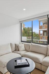 Blue Mile Escape - Walk to Wollongong Beach and Shops