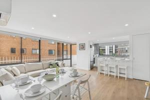 Blue Mile Escape - Walk to Wollongong Beach and Shops