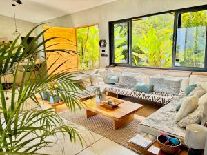 CASA BUHO and COZY JUNGLE CABANA