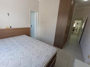 Casa aconchegante no Centro de Peruíbe, faça tudo a pé