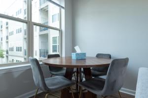 Central 1-BR Condo Assembly Row Gym & Pool Sleep 5