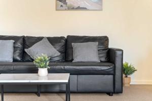 Homely Auburn 2BR - Fast Access to Sydney & Beyond