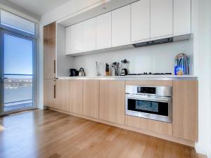 Global Luxury Suites at Sky