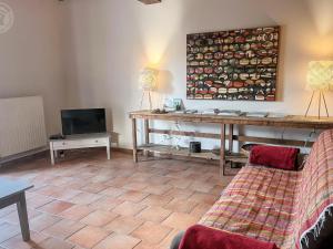 Gîte spacieux avec piscine commune et animaux admis à St Haon le Vieux - FR-1-496-156