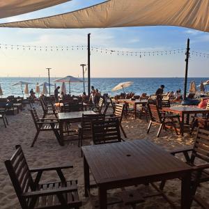 Seashell Family-1普吉岛木屋走几步到邦涛海滩看日落周边餐饮方便