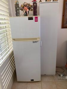 FAMILY Home Stay on High Room 1 Queen Bed and Room 2 King Bed OR Two Single Beds