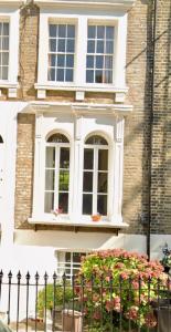 Spacious Central London 3-bed House, with Garden