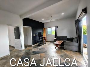 spacious apartment with ocean view - Ubytování bez kategorie ve městě Brisas de Zicatela