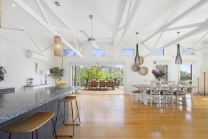 Nautilus Rise – Panoramic Bay Coastal Views