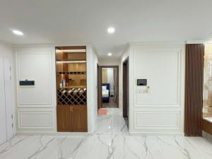 Timeless Elegance Apartment