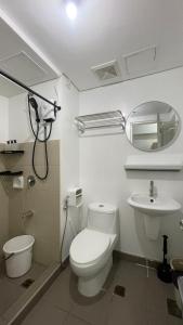 E Simple Studio Retreat