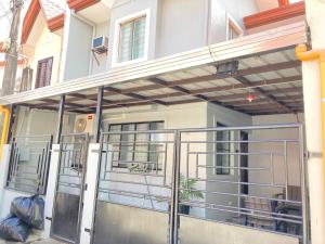 Bahay-Kapehan sa Villa