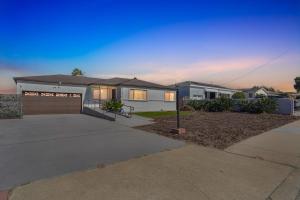 Relaxing Paradise Hills Retreat home