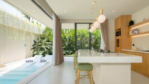 Loona Palm Villa Seseh by Villa Finder