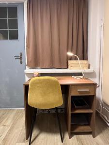 Private studio with a beautiful garden females only