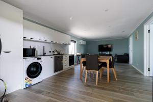 Melrose Retreat with Court Access