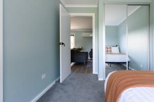 Melrose Retreat with Court Access