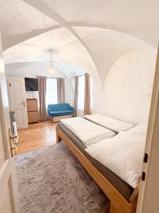 Danube Holiday Homes Studio - Top 2