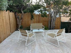 VILLA RIVA, plage et commerces à pied